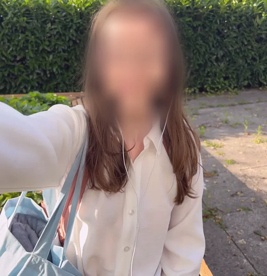 Adriana, 22 años