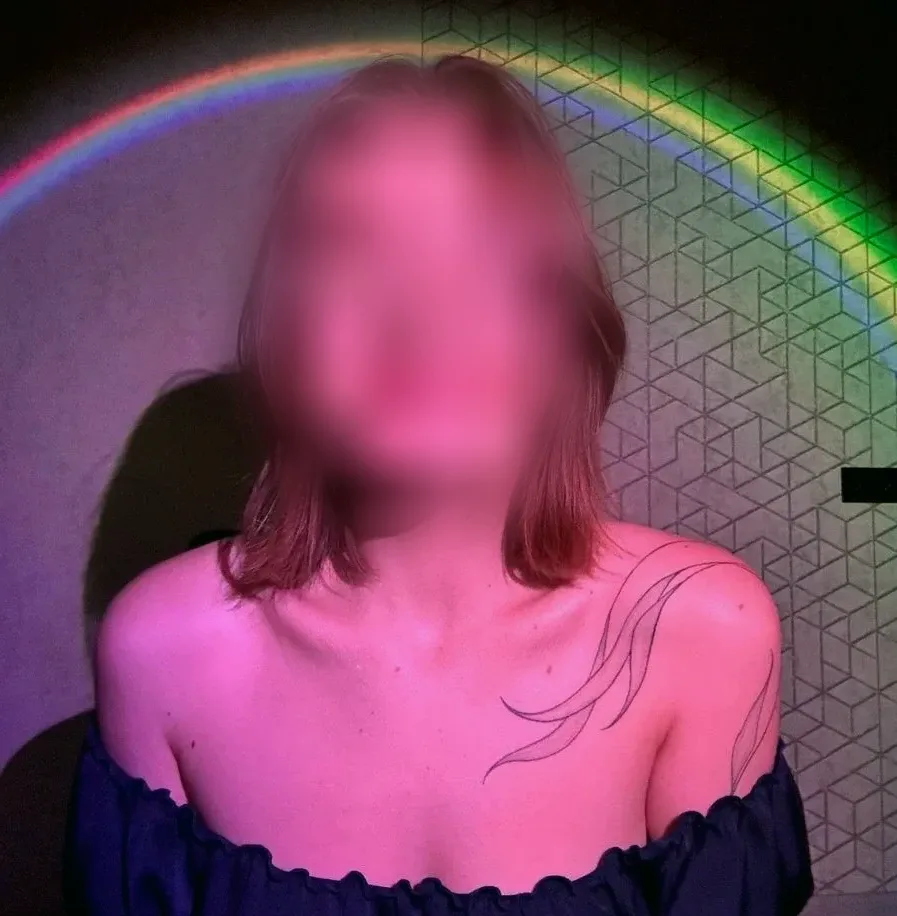 Ana, 21 años
